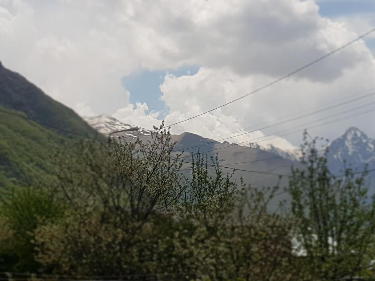 Cozy House Kazbegi Stepantsminda Exterior foto